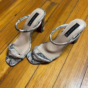 Steve Madden print strappy heels; size 9.5M